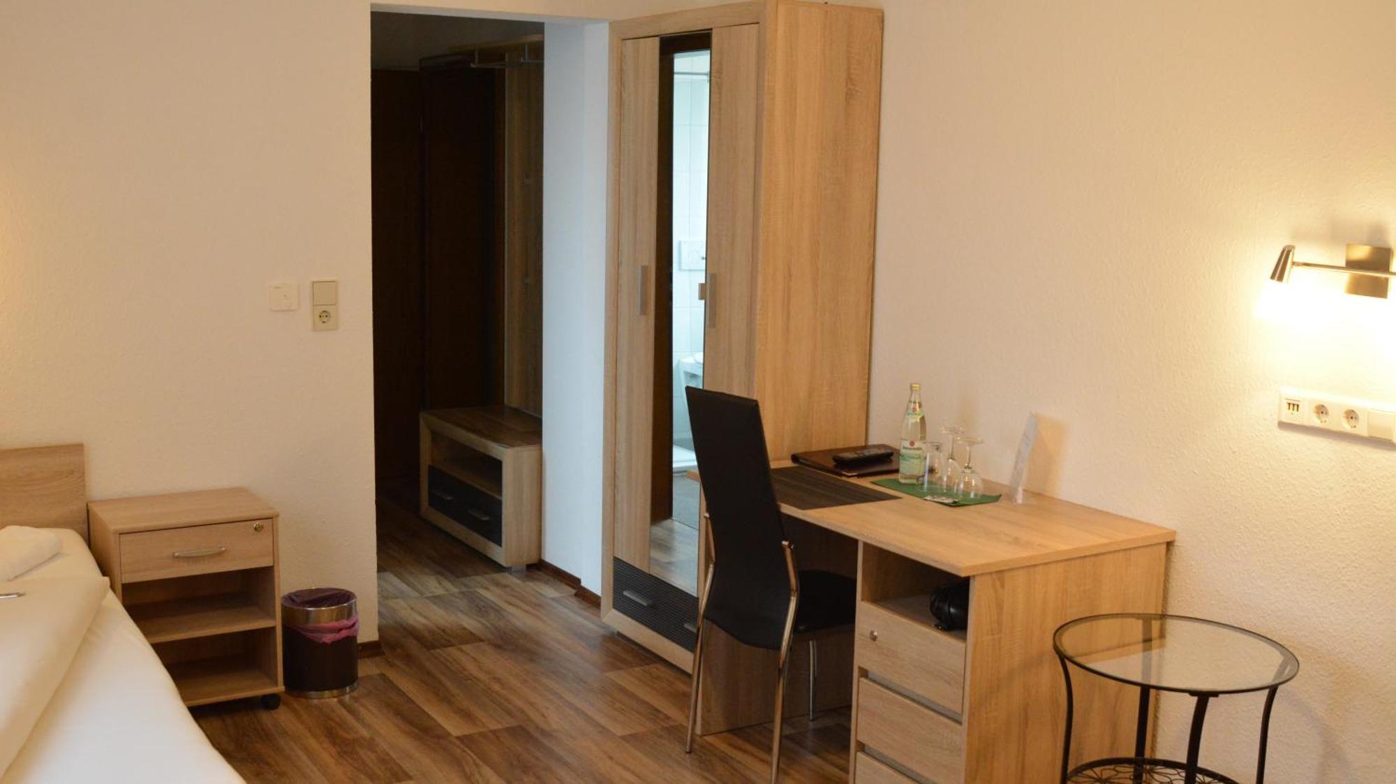 Hotel-Gasthof Zur Rose Weißenhorn Szoba fotó