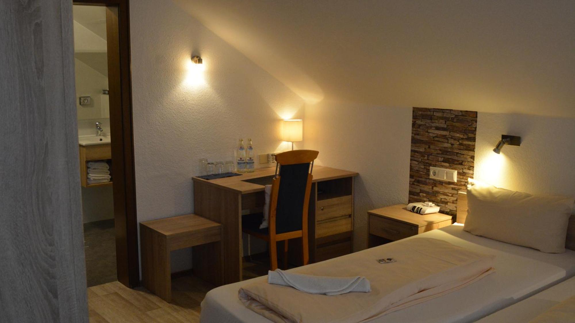Hotel-Gasthof Zur Rose Weißenhorn Szoba fotó