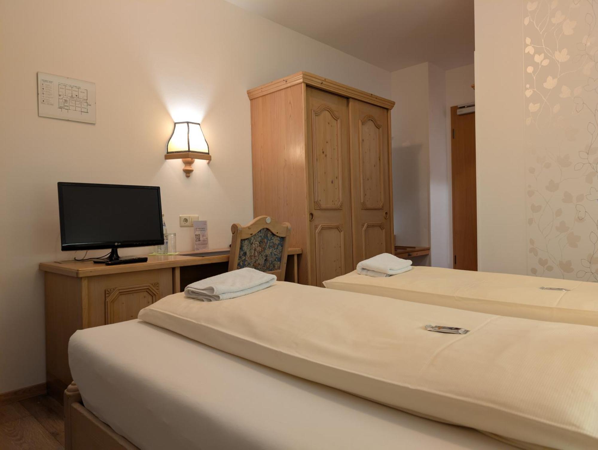 Hotel-Gasthof Zur Rose Weißenhorn Szoba fotó