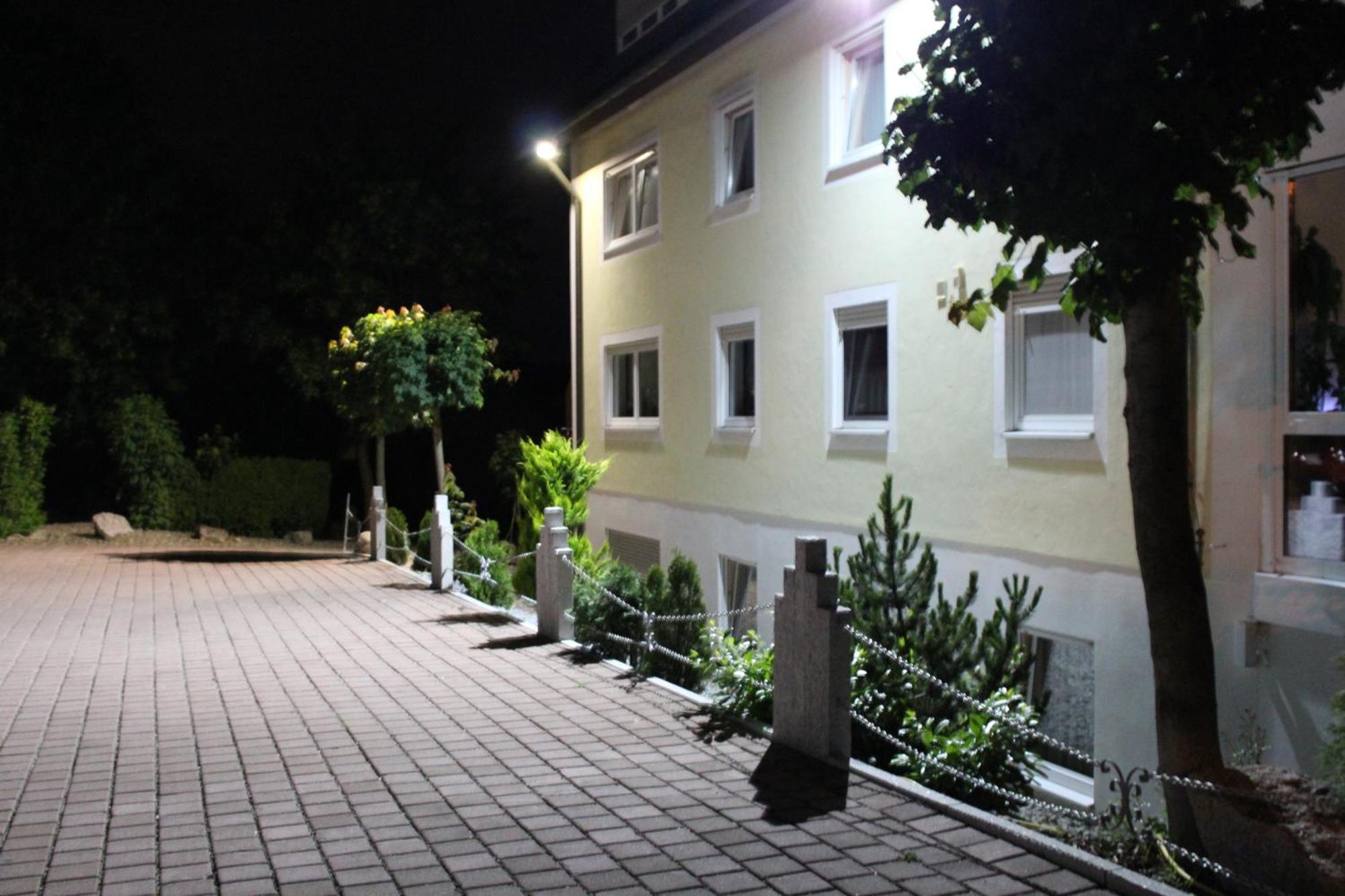 Hotel-Gasthof Zur Rose Weißenhorn Kültér fotó